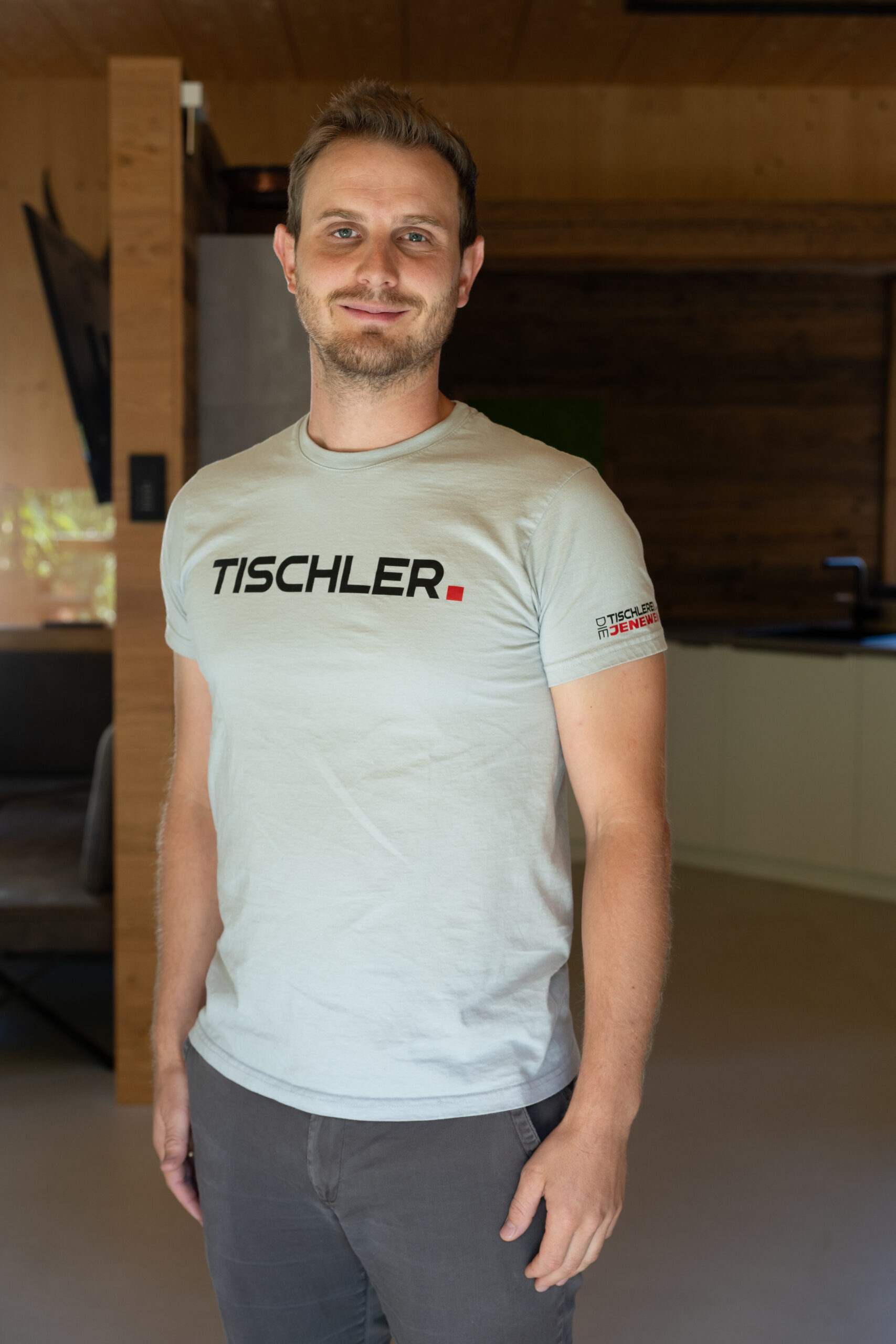 Teambild 1080 1620 Daniel Die Tischlerei In Tirol