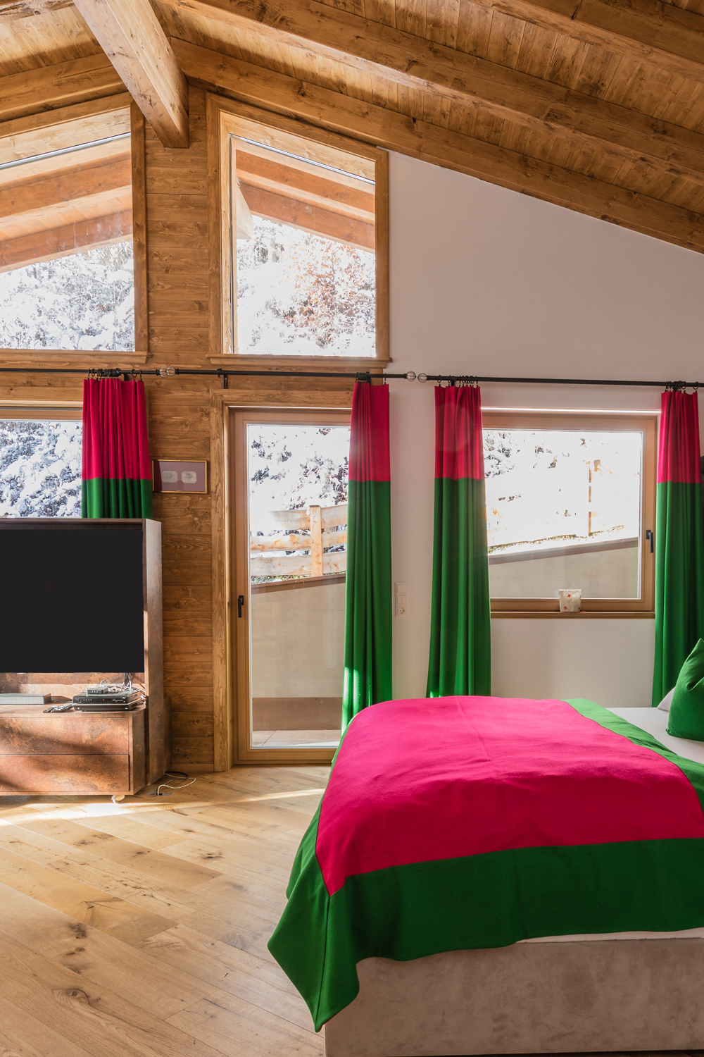 Jenewein Projekte Chalet Stubai 1500 1000 00020 Die Tischlerei In Tirol